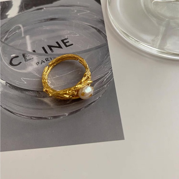 Pearl and Gold Ring 18k Gold and 925 Sterling Silver - Picture 2 of 7